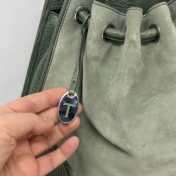 Tod’s Suede and Pebbled Leather Flat Back Shoulder Bag - Picture 6 of 13